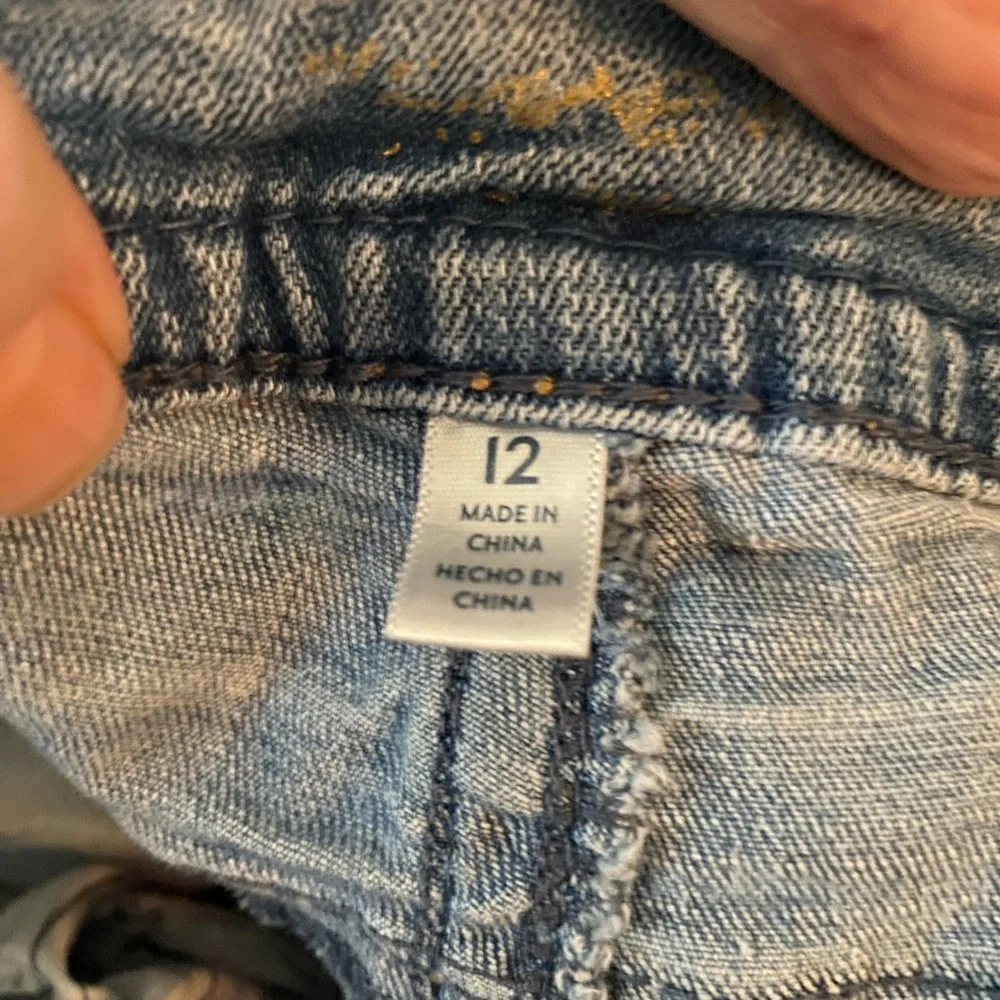 Seven7 Women's Light Blue Jeans, Embellished Pockets, Raw Hem. - Picture 10 of 10